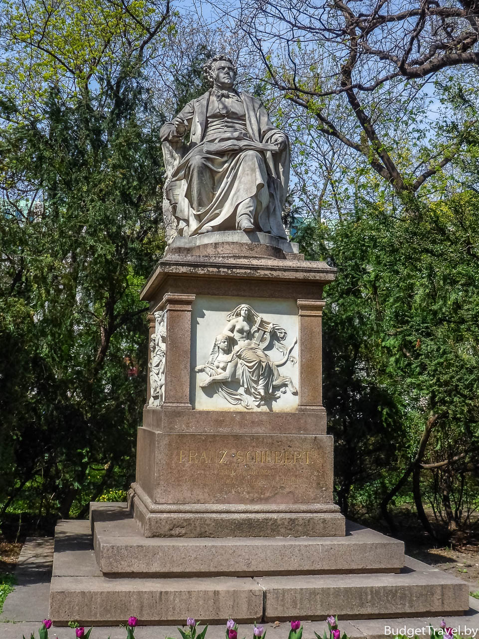 Памятник Францу Шуберту в Вене