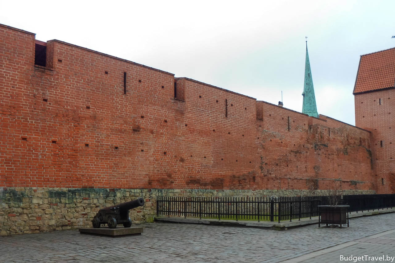 Крепостная стена в Риге