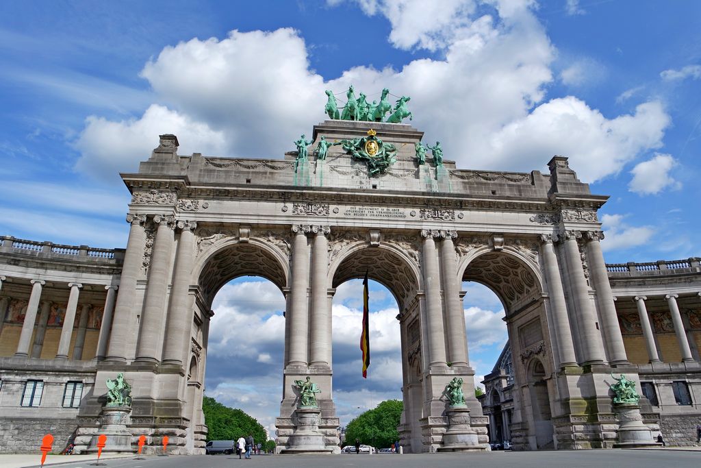 Триумфальная арка в Парке Пятидесятилетия