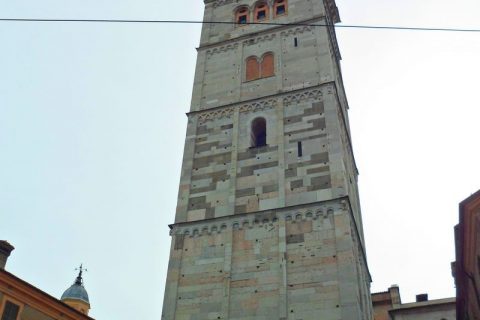 Torre Civica - город Модена