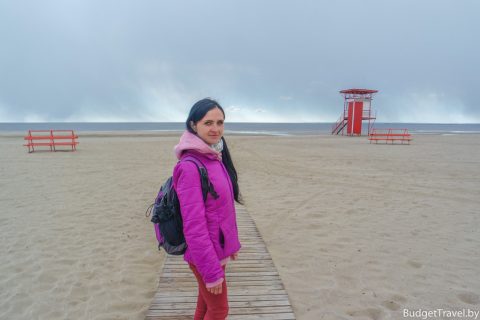 Пляж Пярну в Мае