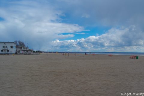 Пляж в городе Пярну