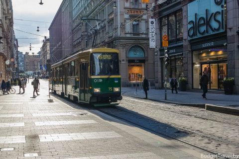 Трамвай на улицах Хельсинки