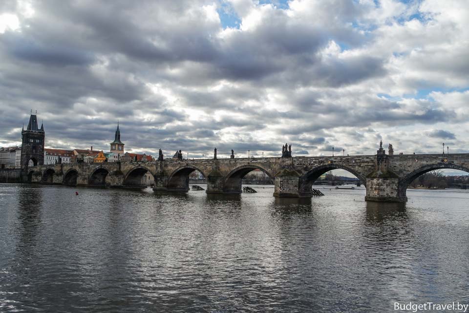 Карлов мост в Праге — Утром, днём и вечером