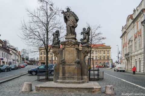 Статуя Святого Яна Непомуцкого - Прага
