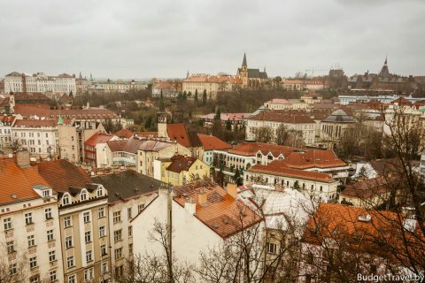 Вид на Прагу с Вышеградской стены