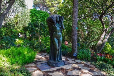 Сады Святого Мартина - Скульптура девушки