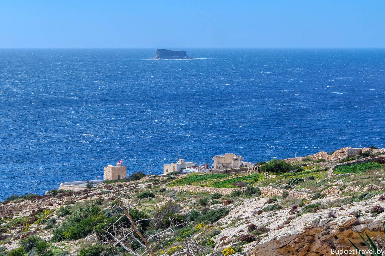 Спуск к Голубому гроту на Мальте