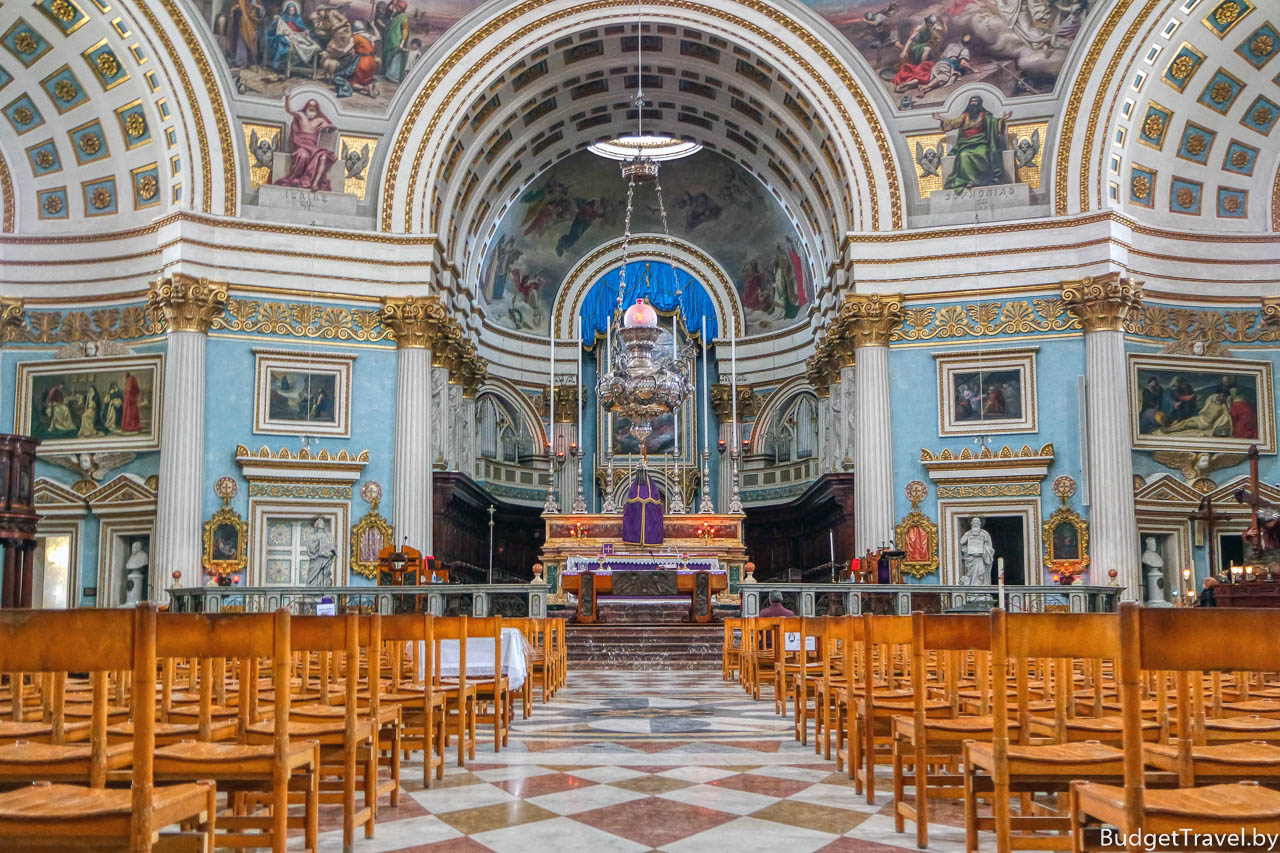 Алтарь в Соборе Вознесения Девы Марии, Мальта