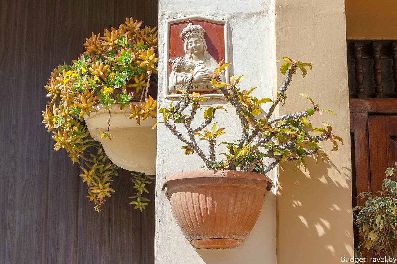 Декорации у входа в дом, Рабат, Мальта