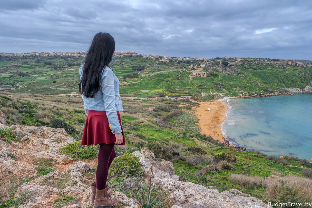 Вид на бухту и пляж Ramla Bay