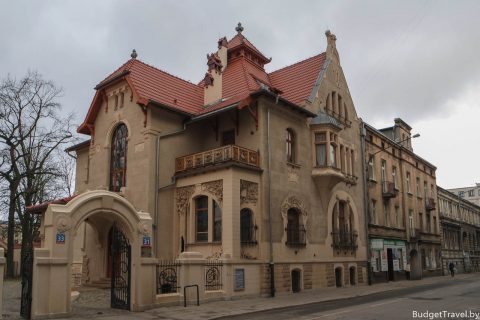 Историческое здание на улице Пётрковская