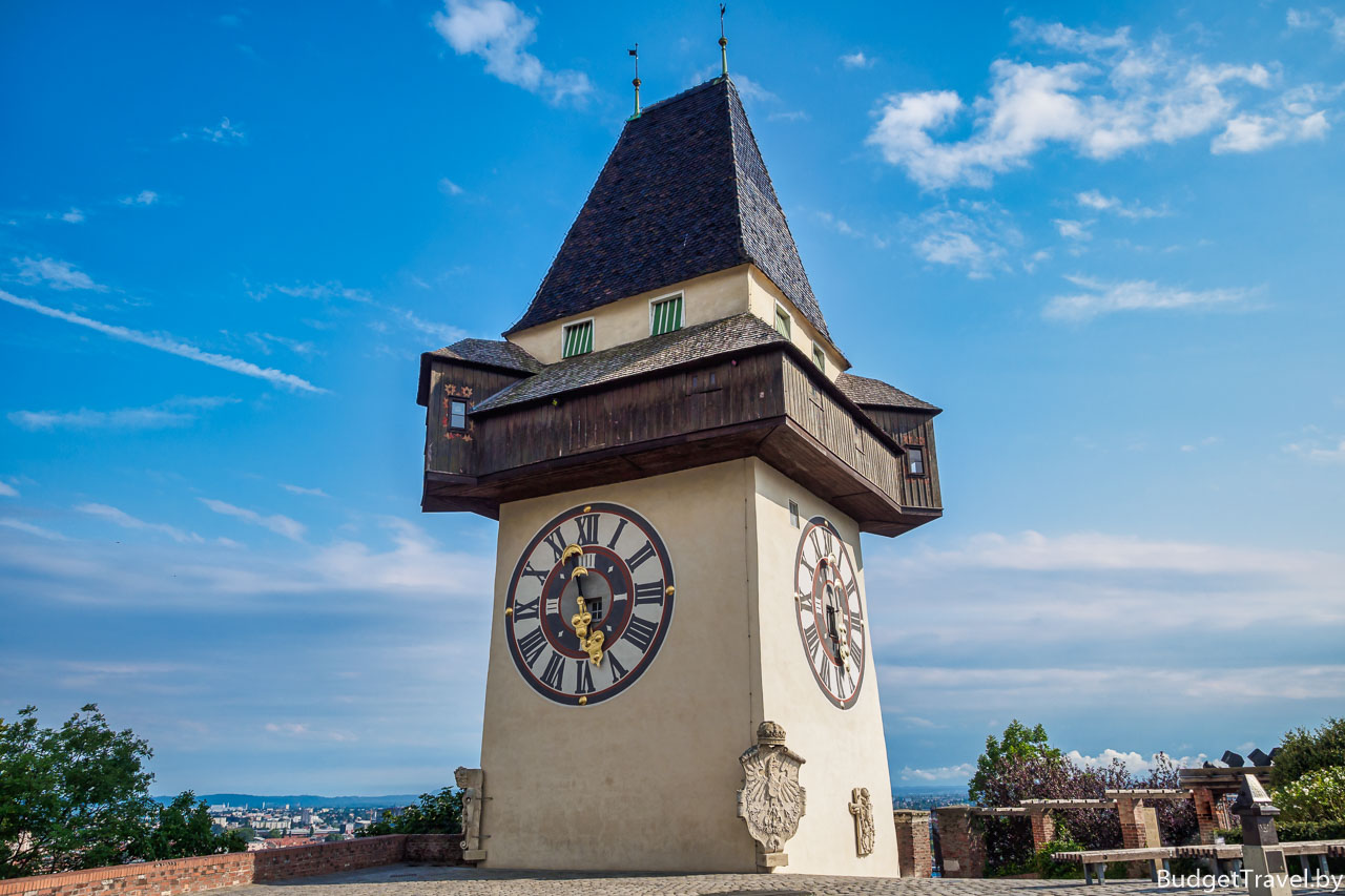 Часовая башня Уртурм