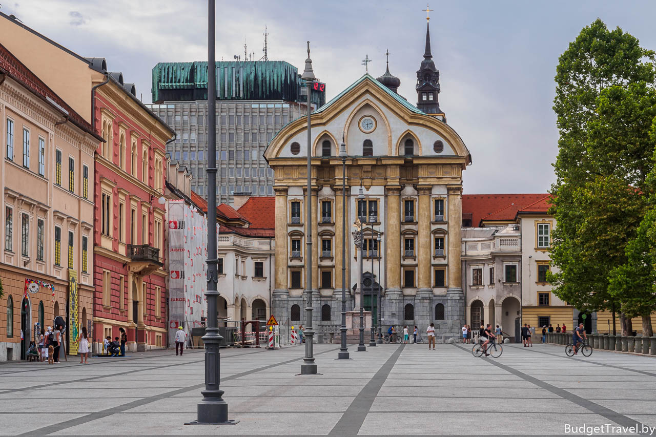 Урсулинская церковь Святой Троицы - Достопримечательности Любляны